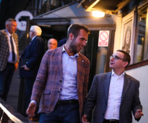 Ujawniamy kulisy posiedzenia klubu PiS w siedzibie partii