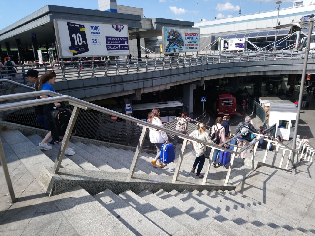 Kraków: Schody ruchome znów nieruchome. Koszmar pasażerów trwa