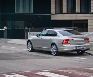 Volvo S90 D4
