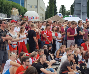 Strefa kibica przed Halą Stulecia