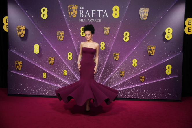 Gwiazdy przebrane za abażury na Bafta. Kto się popisał najlepszą kreacją?