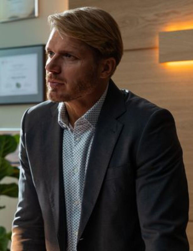 Na dobre i na złe odc. 975. Maks Beger (Tomasz Ciachorowski)