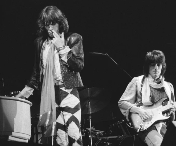 Ronnie Wood dołącza do The Rolling Stones. Wspominamy, jak do tego doszło