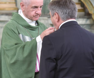 KUCHCIŃSKI W KOŚCIELE.