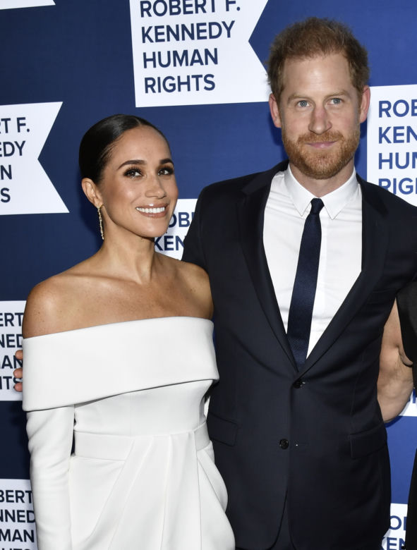 Zemsta króla na Harrym i Meghan! Nowe fakty w sprawie wyrzucenia z pałacu