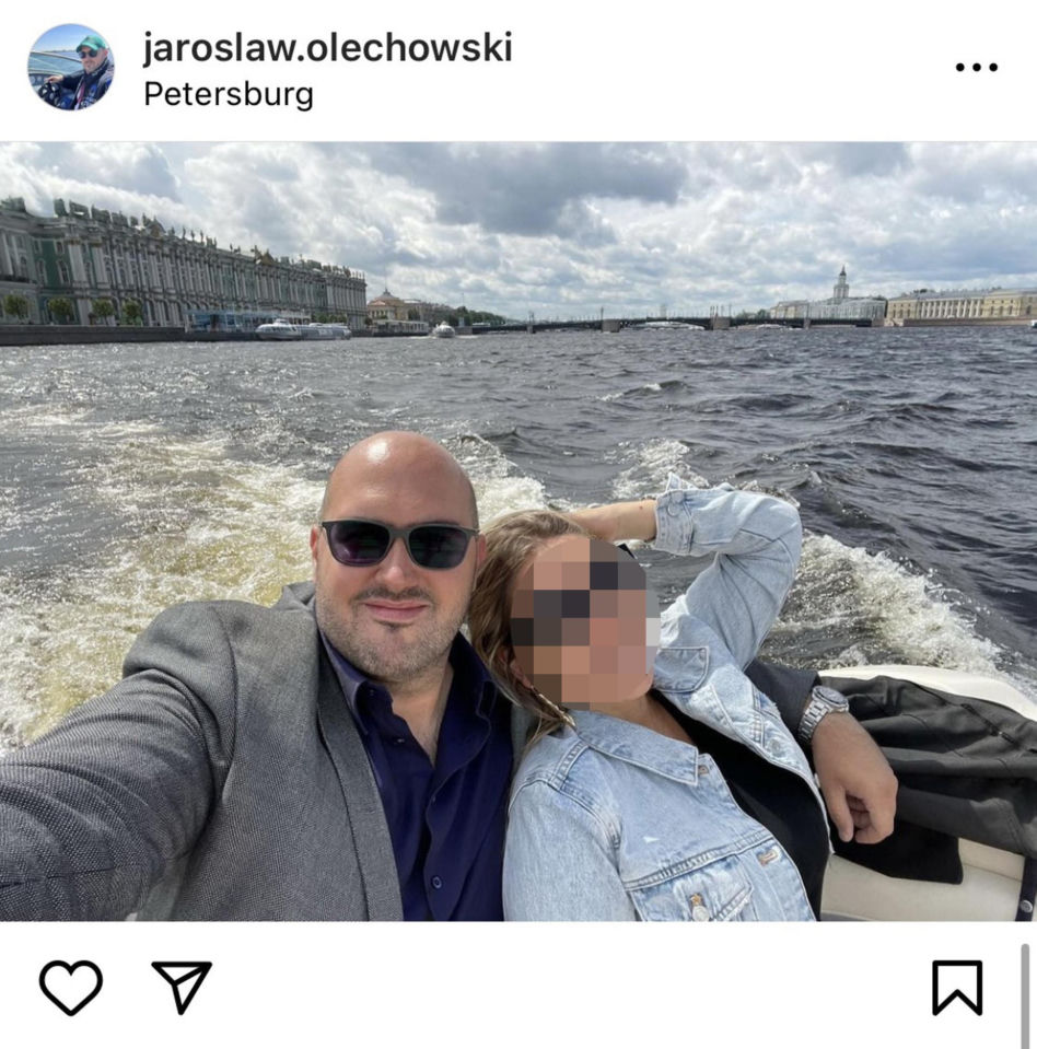 Były szef "Wiadomości" chwali się bogactwem. Jachty, markowe koszulki, podróże