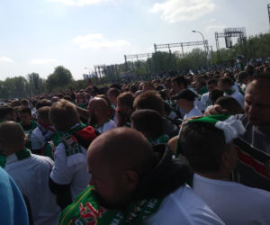 Zamieszanie pod Stadionem Narodowym w Warszawie - kibic Lechii Gdańsk mieli problem ze wejściem na mecz!
