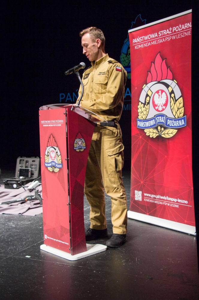 Mniej zdarzeń, ale więcej pożarów i ofiar śmiertelnych. Strażacy z Leszna podsumowali miniony rok