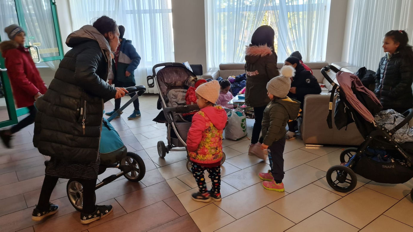 Uchodźcy z Ukrainy w ośrodku w Waplewie