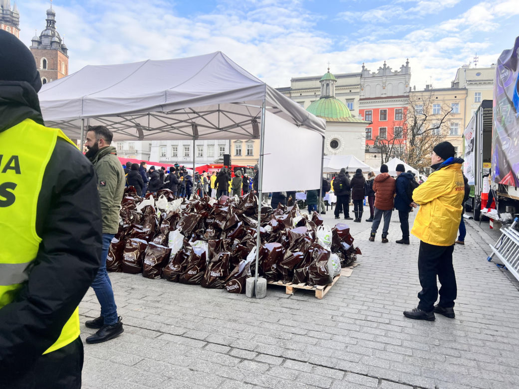 XXVII Wiglia dla Osób Bezdomnych i Potrzebujących Jana Kościuszko ponownie na Rynku Głównym w Krakowie 
