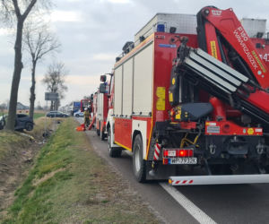 18-latka ciężko ranna po dachowanio opla w Drobinie. Potworny wypadek na DK10 pod Płockiem [ZDJĘCIA]