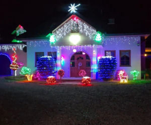 Magia Świąt w Świętokrzyskiem. Gdzie szukać najpiękniej oświetlonych domów? Rzepin i gmina Pawłów skradły show!