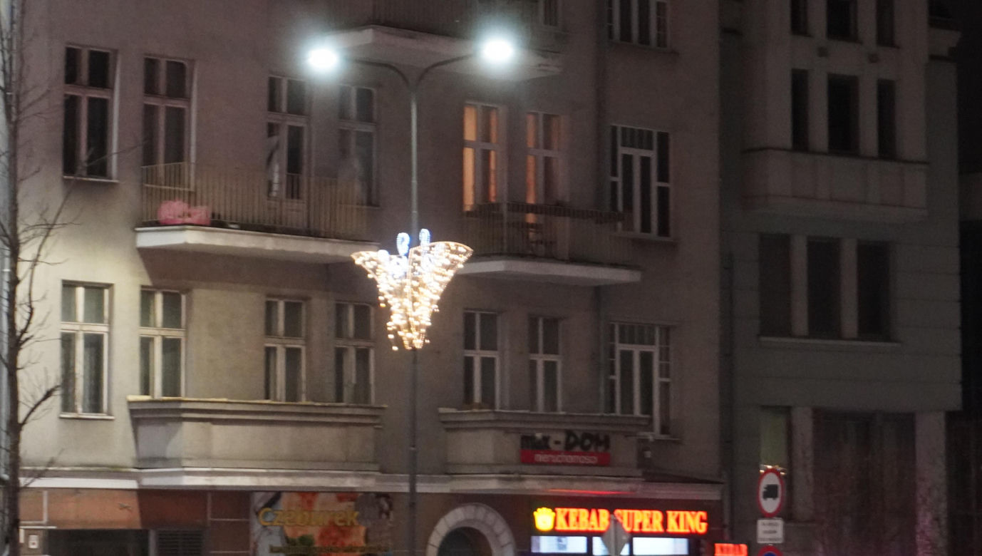 Olsztyn rozświetliły świąteczne iluminacje. Stare Miasto i centrum zachwycają!