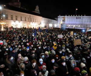 Lex TVN. Protesty w obronie mediów w całej Polsce. Największy w Warszawie