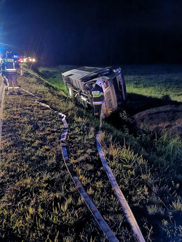 Siedem osób poszkodowanych w wypadku autobusu niedaleko Poznania