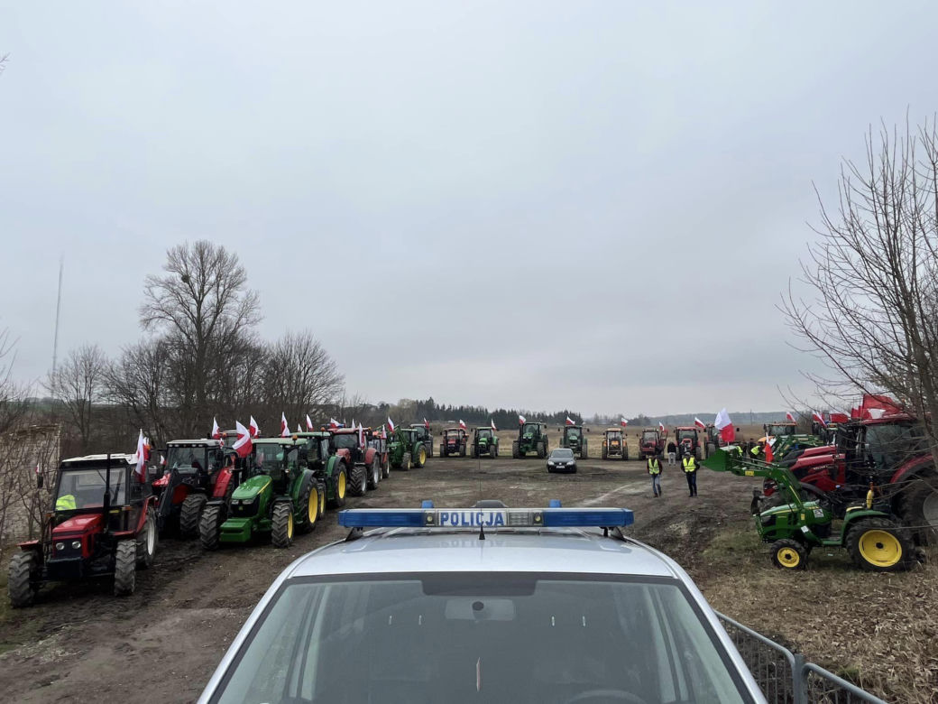 Protest rolników na trasie Lublin-Zamość w Piaskach