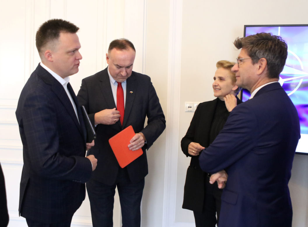  Kwaśniewski i Komorowski zwołali konferencję z liderami opozycji 