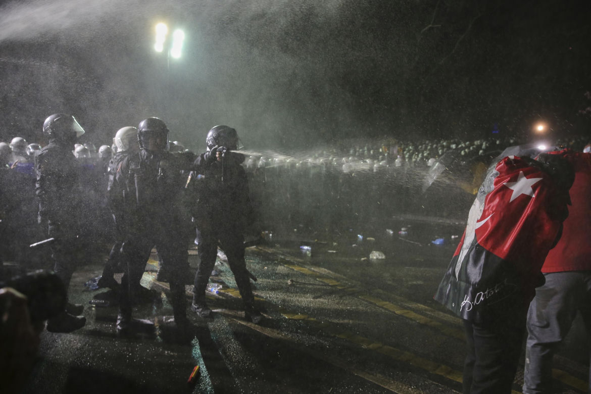 Turcja. Dziesiątki tysięcy demonstrantów ponownie na ulicach Stambułu