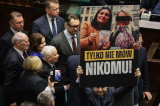 Woś i Matecki poniosą konsekwencje za banery? Czarzasty zapowiada