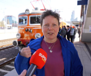 Jechałem legendarnym pociągiem. W środku jak kiedyś, aż trudno uwierzyć! Ludzie mówią wprost: „to były czasy”