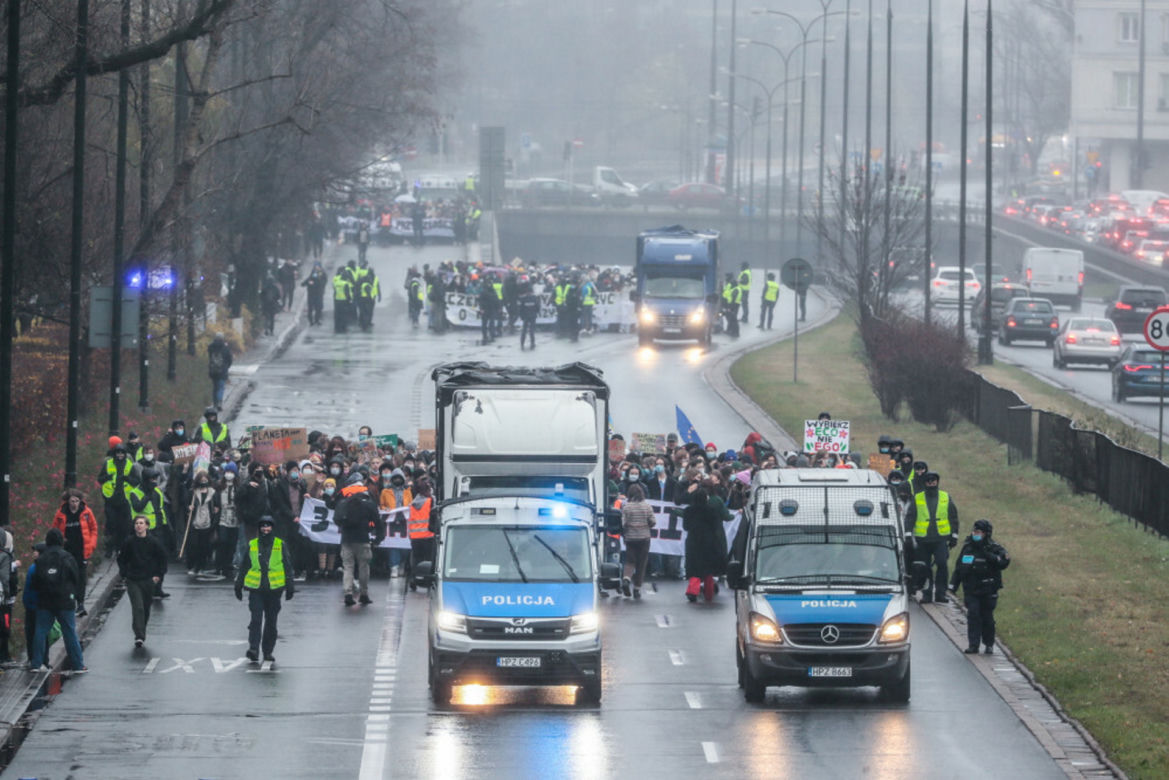 Ogromny paraliż w Warszawie. Gigantyczne korki, wszystko stoi