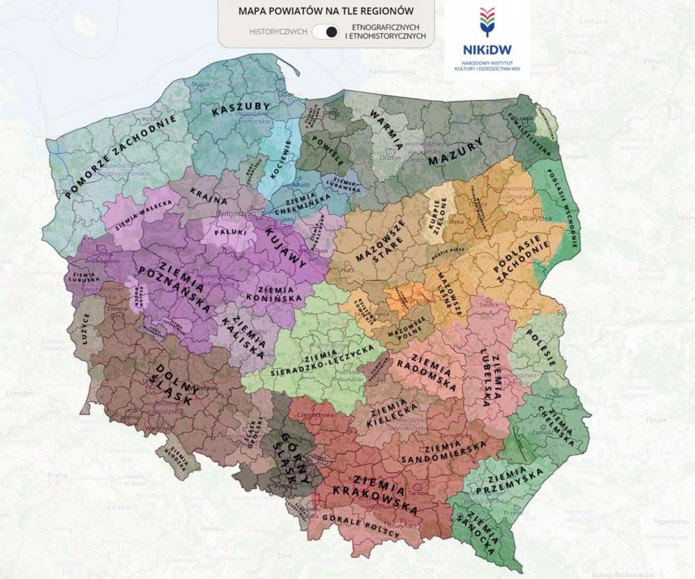Kolorowa mapa regionów etnograficznych Polski przygotowana przez NIKiDW. O kontrowersyjnym projekcie przeczytasz na SE Superbiz.