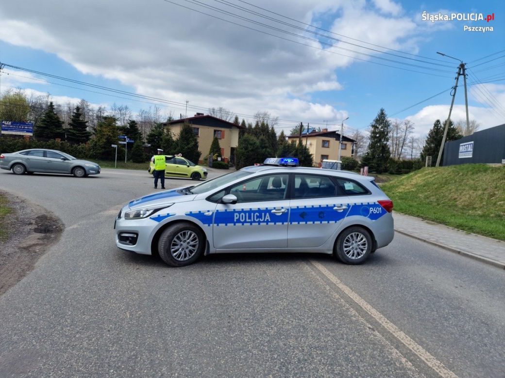 Tragiczny wypadek w Krzyżowicach. Kierowcy nie udało się uratować