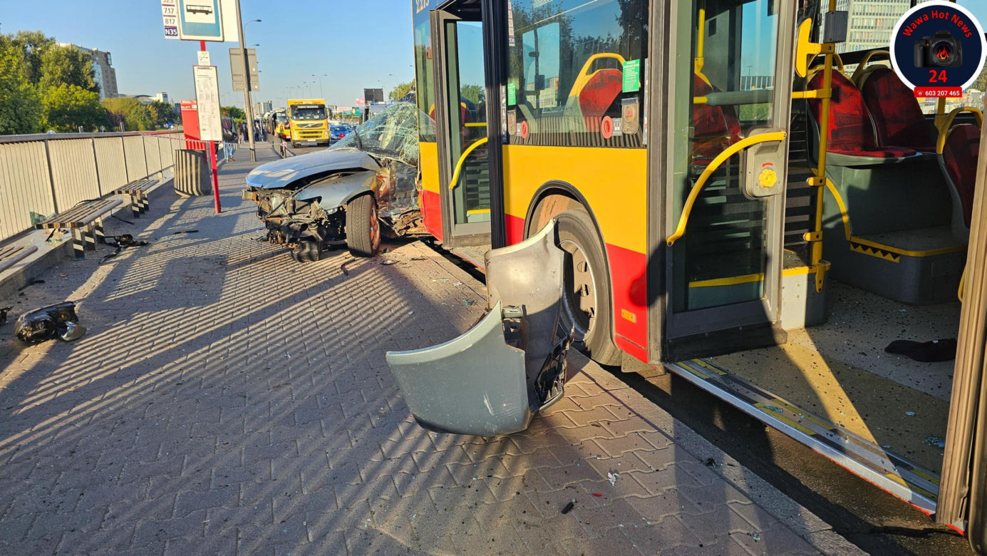 24-latek wbił się w tył autobusu i zmarł. Tragedia w Al. Jerozolimskich w Warszawie