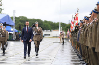 Zmiana na czele polskich cyberwojsk. Gen. Chmielewski nowym dowódcą, a gen. Molenda rusza do NATO