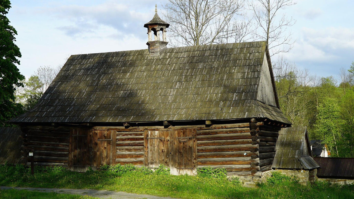 Ta małopolska wieś zachwyca pięknymi zabytkami. Kiedyś należała do zakonu