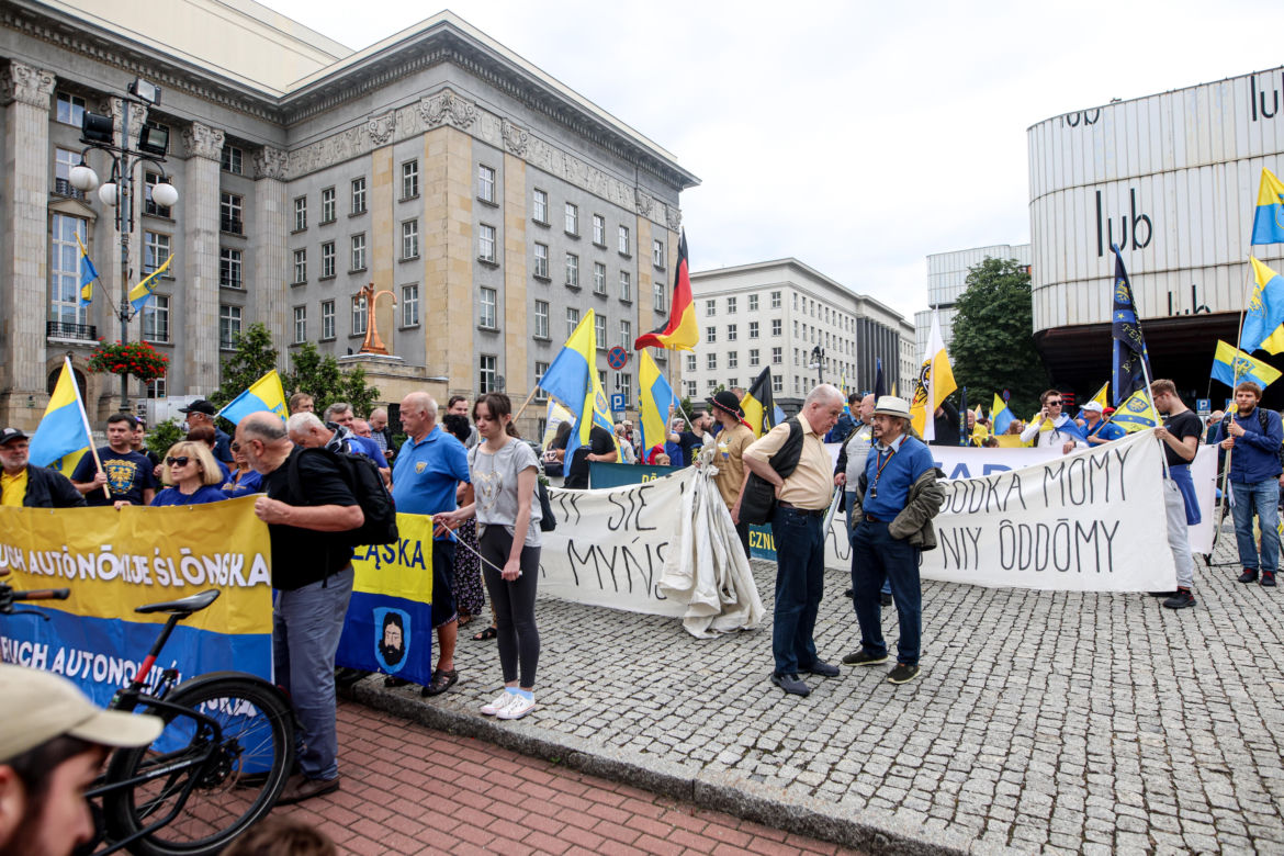 Marsz Autonomii przeszedł ulicami Katowic. Tłumy skandowały jedno hasło!