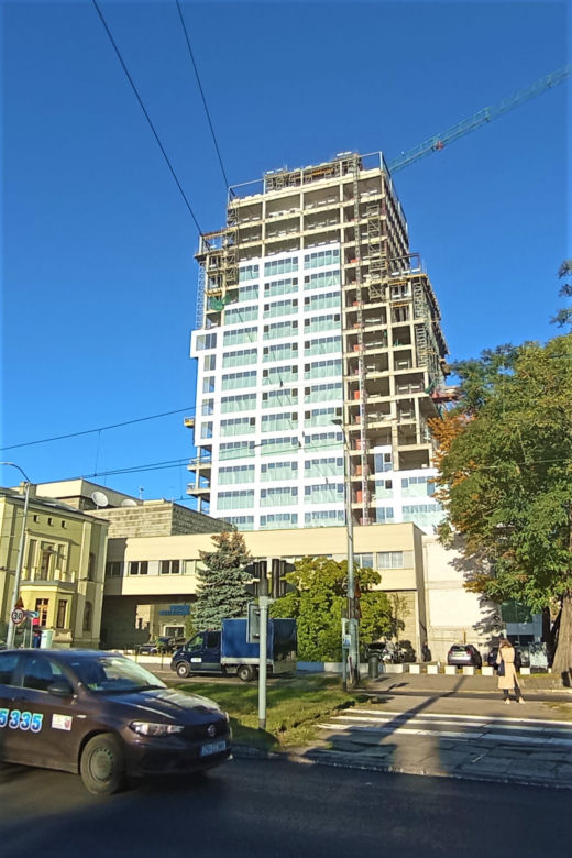 Dawny wieżowiec TVP zmienia się w apartamentowiec
