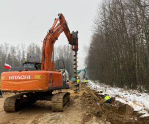 Budują mur na granicy polsko-białoruskiej