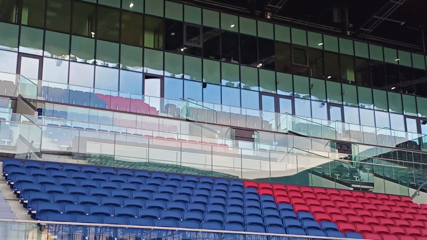 Spacery po nowym szczecińskim stadionie przyciągnęły wielu chętnych