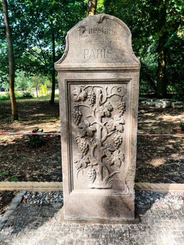 Lapidarium w parku Chopina