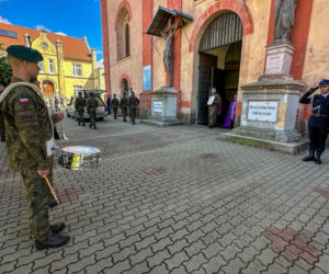 Tragedia na Warmii i Mazurach. Gdy oni umierali, on pił wódkę