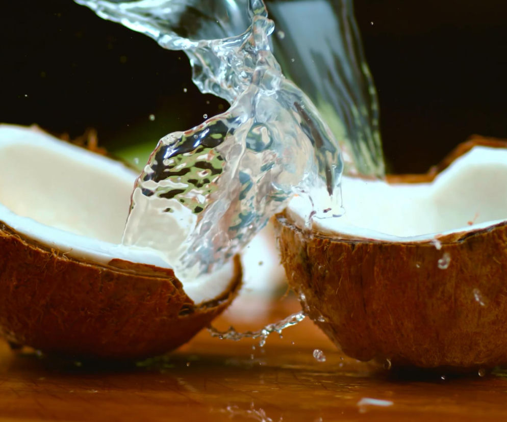 Woda kokosowa a ciśnienie krwi. Czy ten tropikalny napój naprawdę działa cuda?
