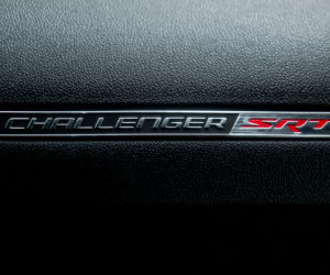 Dodge Challenger SRT8 6.1 V8 HEMI