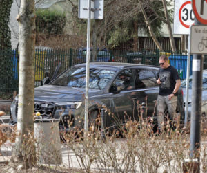 Tomasz Karolak parkuje jak król na włościach