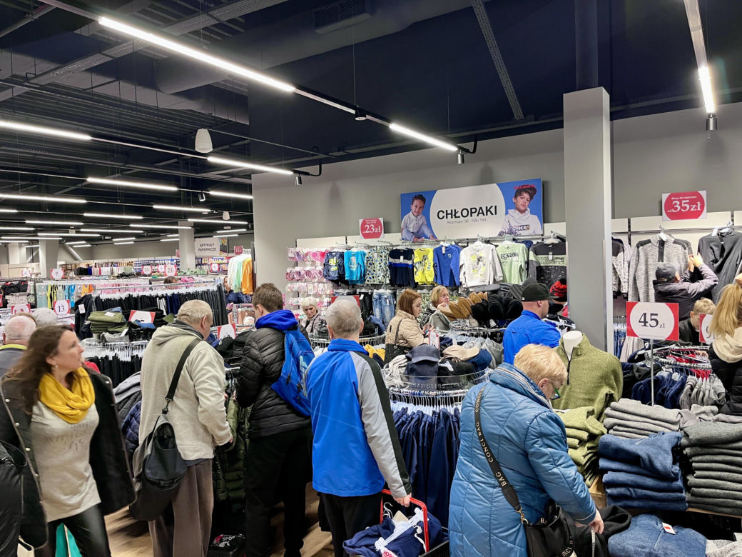 Tłumy na otwarciu sklepu Woolworth w Gorzowie