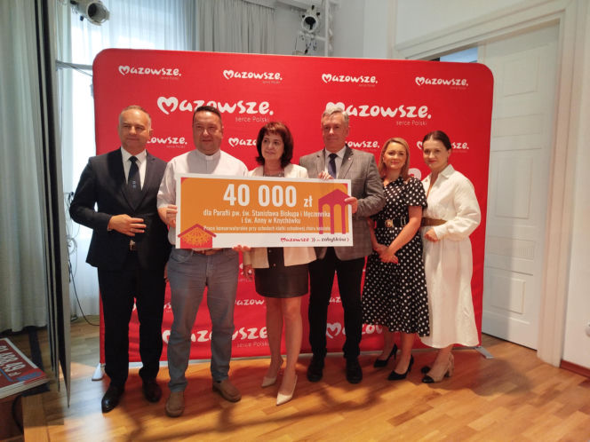 Będą remonty dróg, renowacja zabytków czy inwestycje wodno-kanalizacyjne. Ponad 18 mln zł z budżetu Mazowsza na inwestycje w powiecie siedleckim