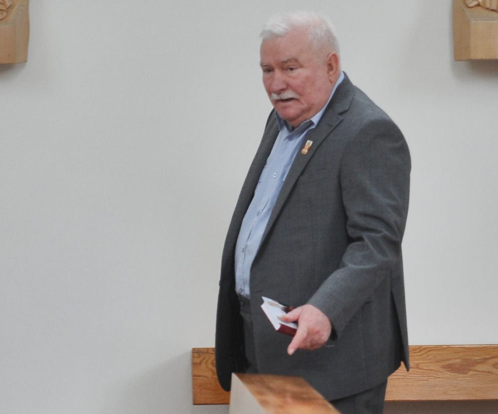 Lech Wałęsa modli się o życie wnuczki
