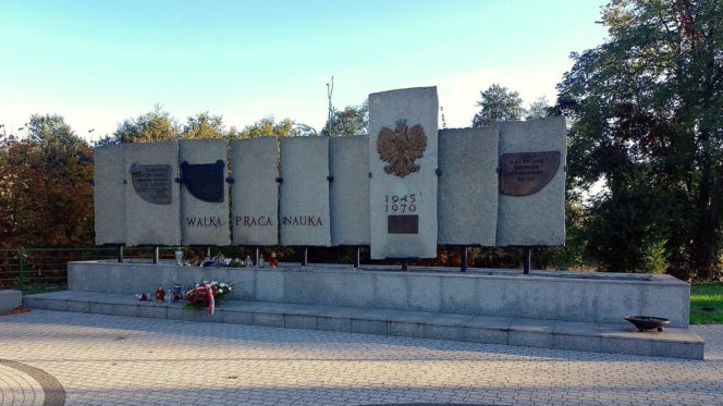 To jedno z najpiękniejszych miast na Śląsku. Produkowano w nim części do samolotów, a w PRL-u było wsią