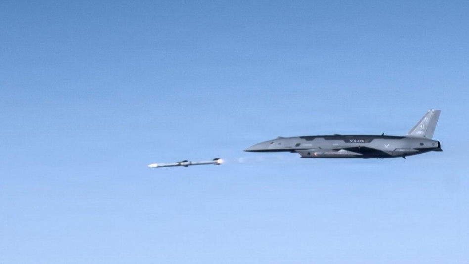 Dron Anduril YFQ-44 Fury