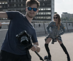 Plan teledysku Kasi Moś Pryzmat z udziałem Maffashion