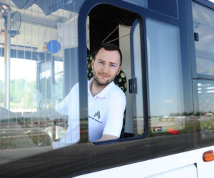 Pachołki latały jak kręgle. Tak wyglądały mistrzostwa kierowców autobusów 