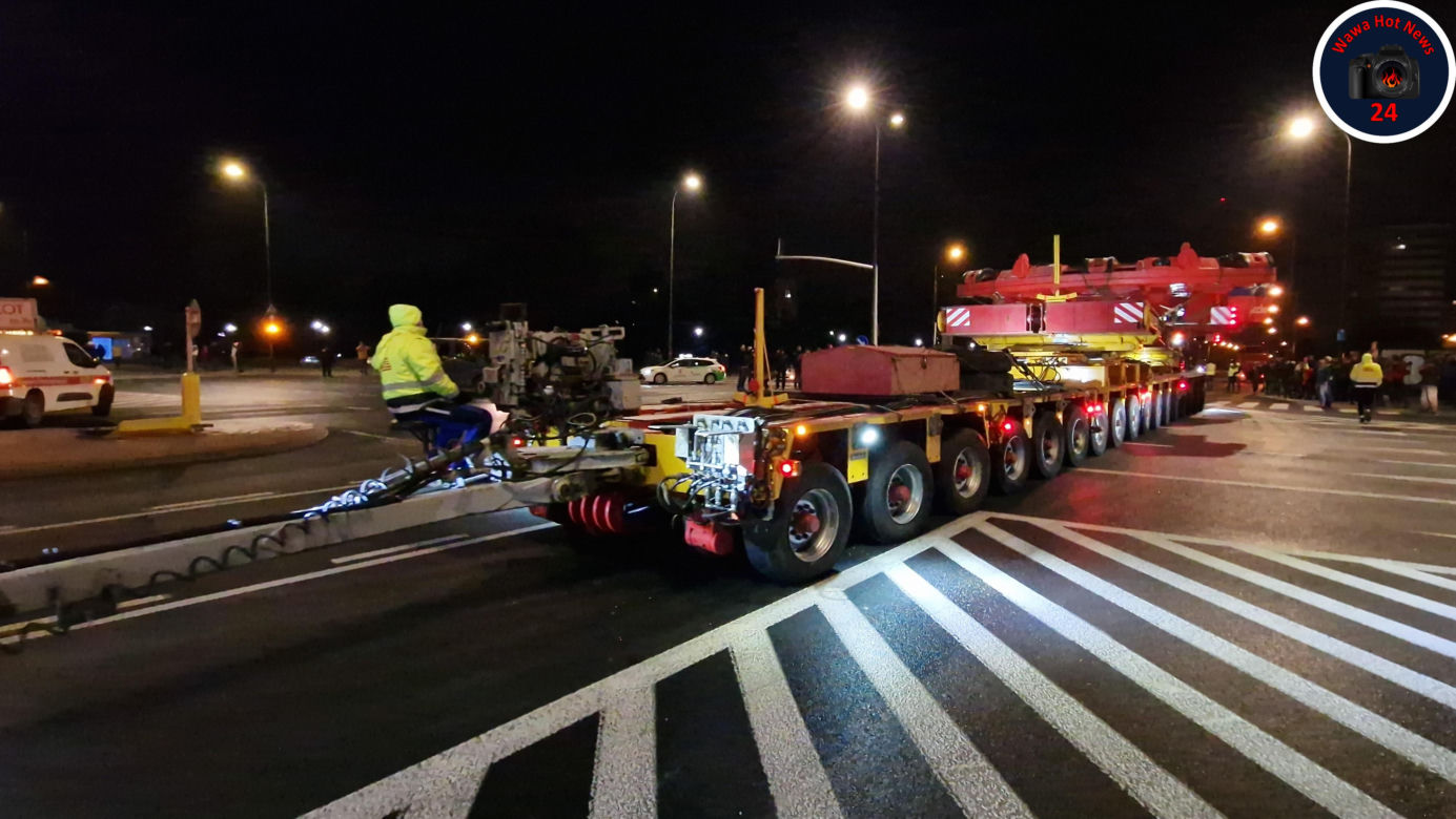 Gigantyczna tarcza w nocy przejechała przez Warszawę. Tak wyglądaj jej transport!