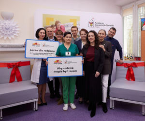 Szpital Dziecięcy im. prof. dr. med. Jana Bogdanowicza w Warszawie z nowymi łóżkami dla rodziców. To dar od McDonald’s Polska
