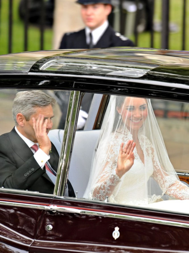 Kate Middleton - jaką miała sukienkę?