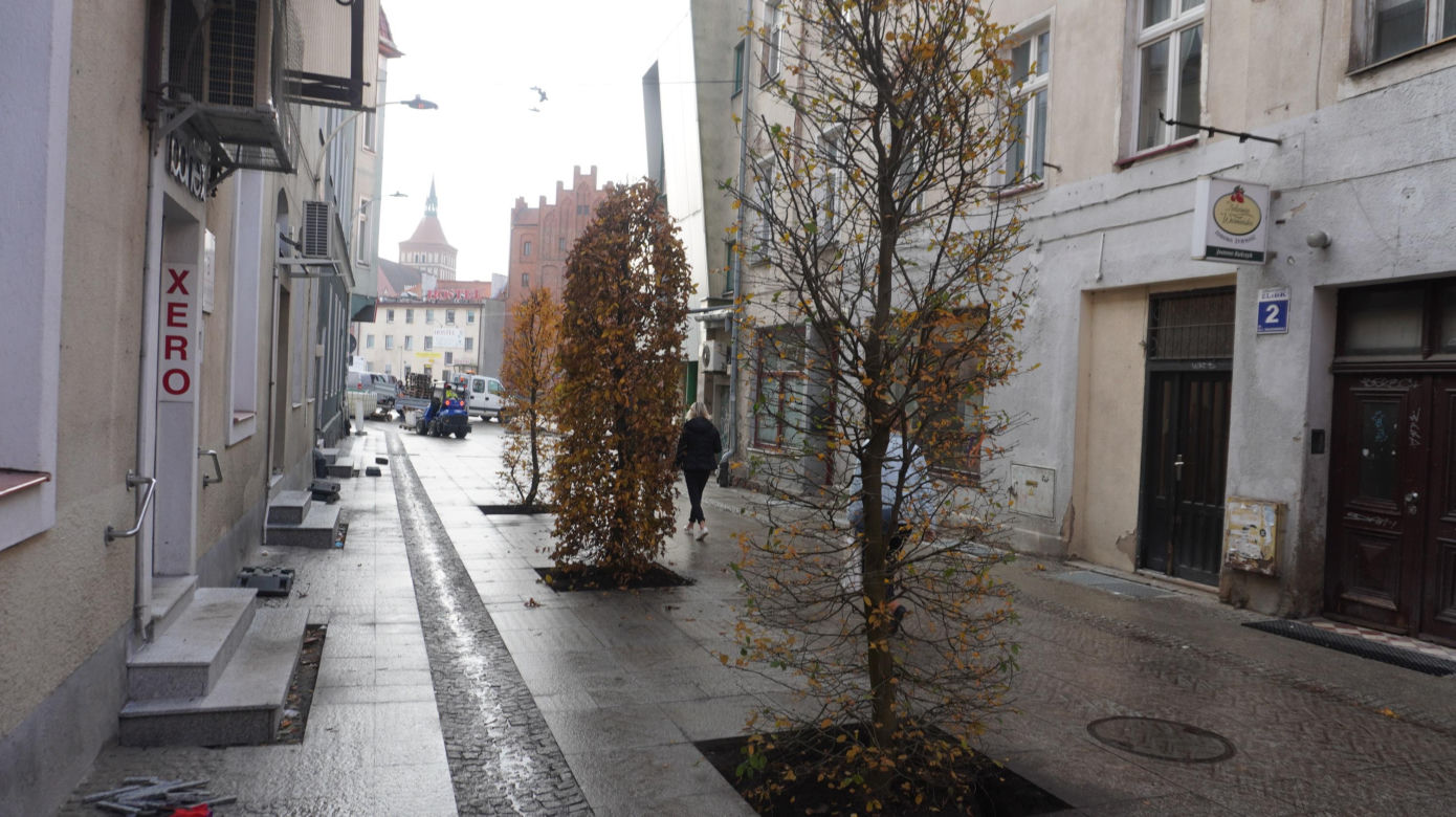 Alejka w centrum Olsztyna zmieniła się nie do poznania. Będzie najpiękniejsza w mieście? [ZDJĘCIA]